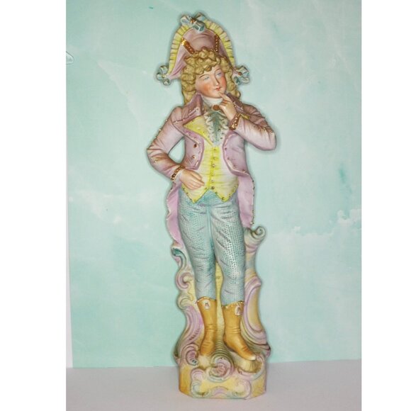 Vintage Porcelain Figure Of Neoclassical Man Dressed in Attire Of The Time - Picture 1 of 12
